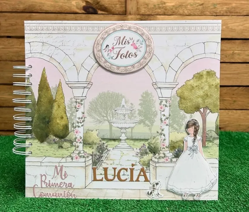 Álbum de fotos de Primera Comunión personalizado hecho a mano