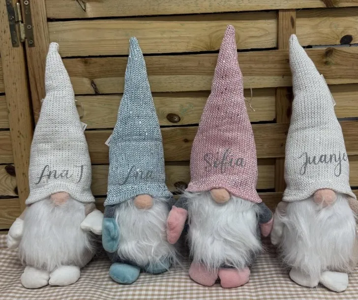 Duendes navideños artesanales personalizados